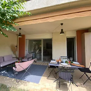 https://cashmere-aix-en-provence-grand-t2-avec-jardin-en-ville.aixenprovencehotels.org