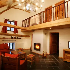 https://chez-le-marquis-du-pontet.hotels-rhonealpes.com